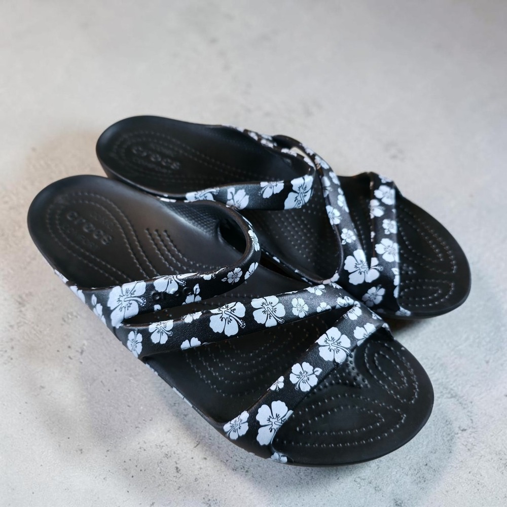 CROCS Kadee Retro Resort Slide Sandal Women Size 9 Black White Floral Print NEW